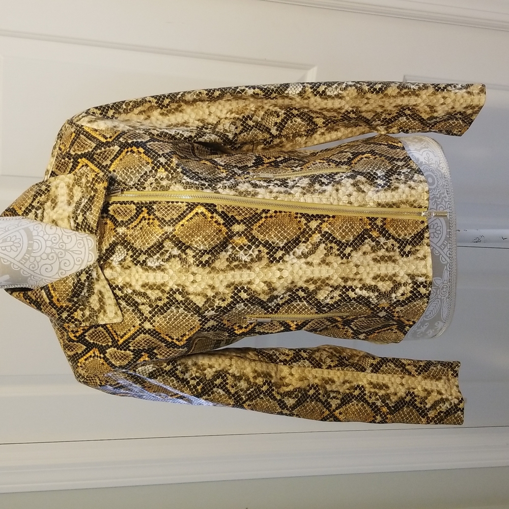 Tahari faux leather jaquet - ZS small